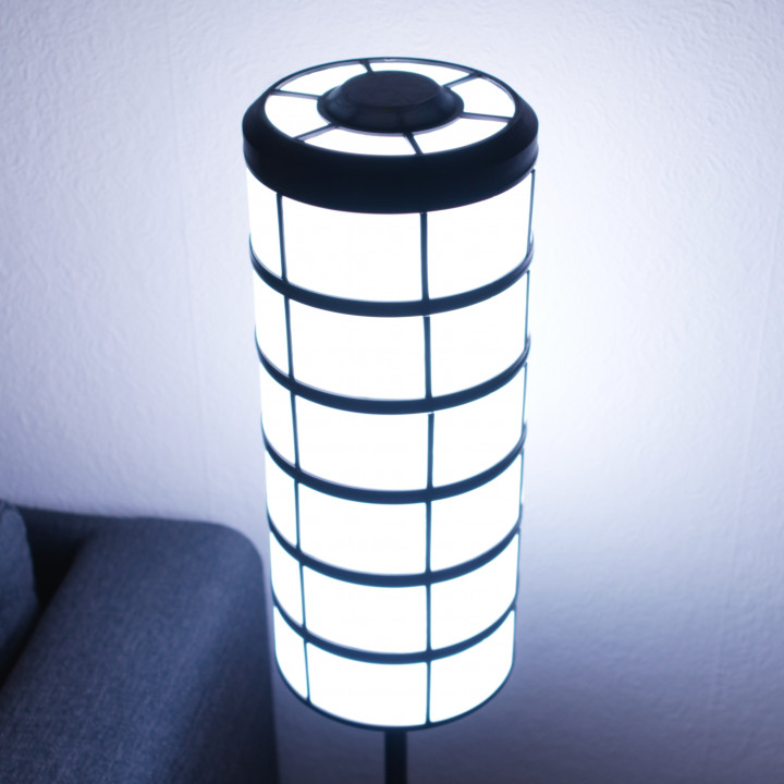 Lámpara LED con carretes de filamento vacíos